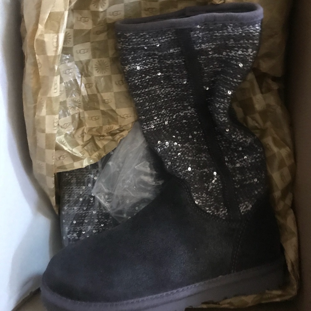 UGG Camaya boot